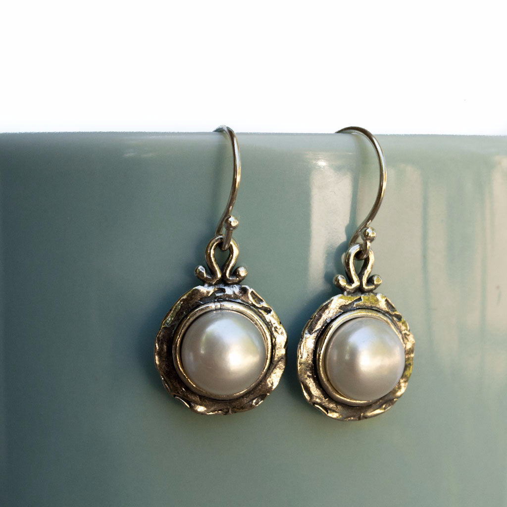 Romance Pearl Earrings